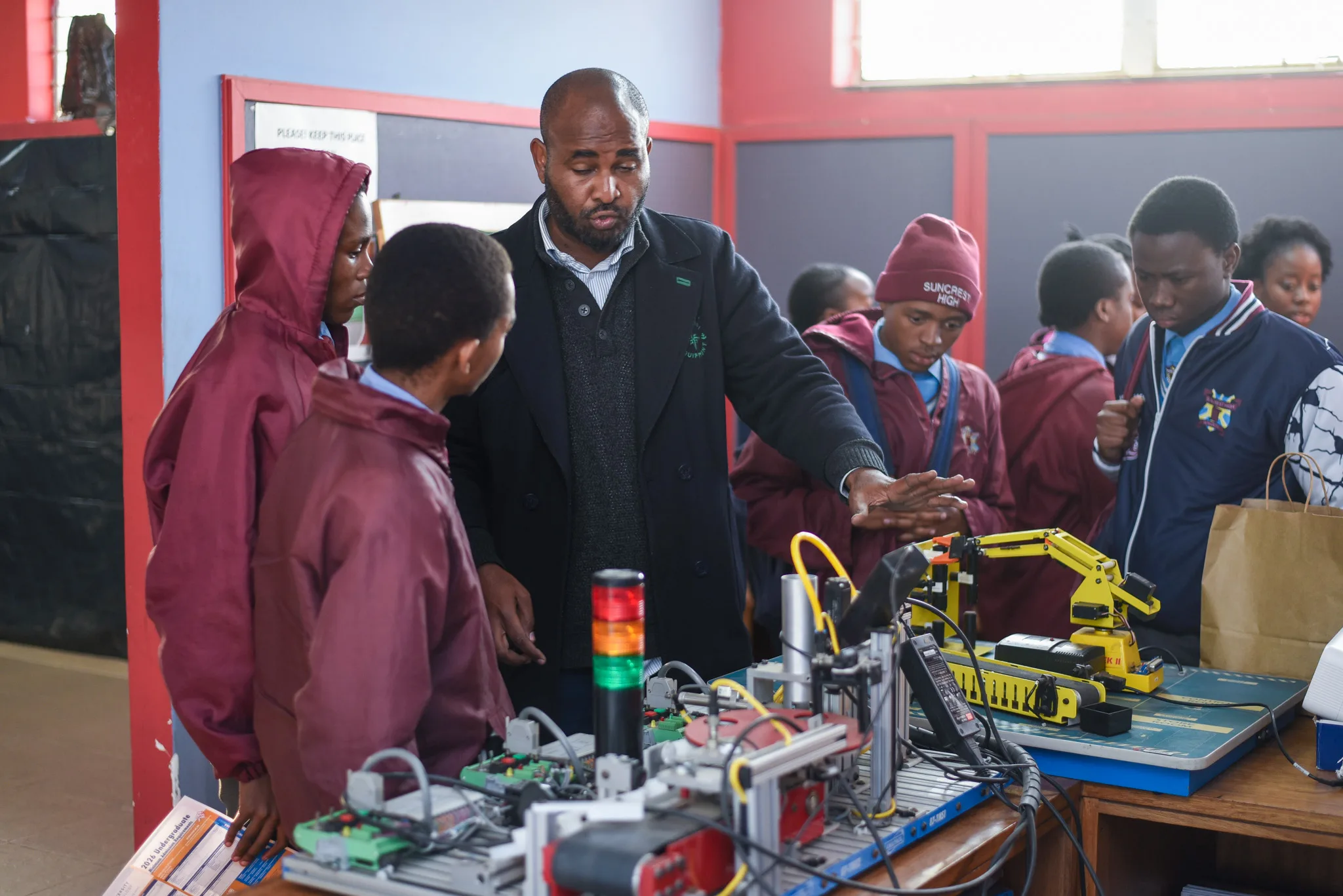 VUT career exhibition sparks engineering interest at Suncrest High