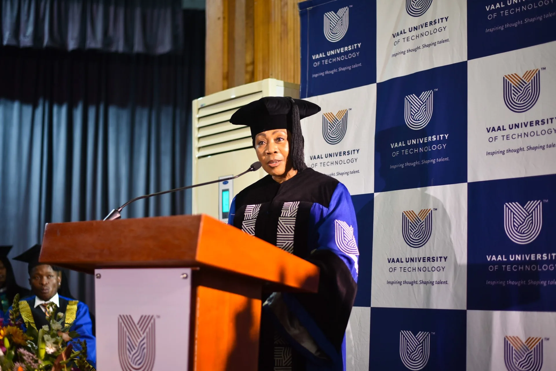 Integrity and leadership at life’s inflexion points: Mekoa inspires VUT graduates