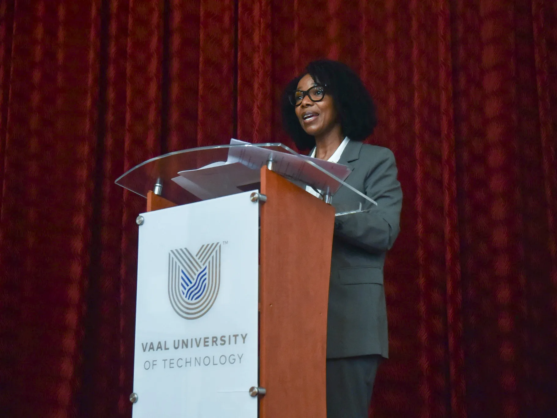 Rand Water Spokesperson Inspires VUT First-Year Students with a Story of Resilience