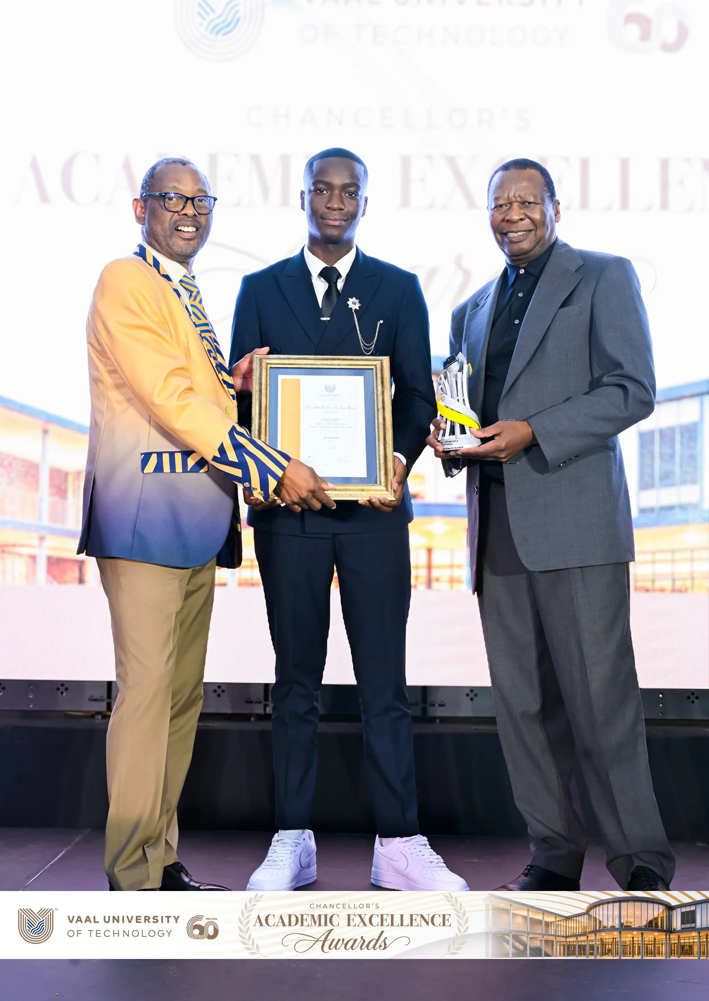 Mr Vushaka Lyborn Chauke receives recognition as the top Diploma student in the Faculty of Applied and Computer Sciences after achieving an outstanding 80% average in Information Technology.